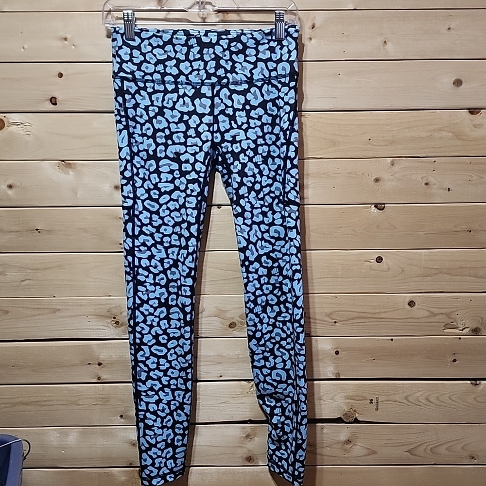 Feed Me Fight Me Leggings Size Small  skinny leg